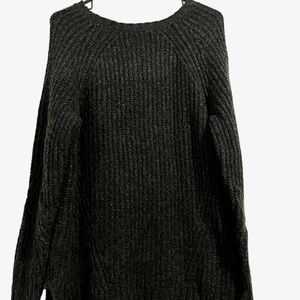 American Eagle Ahh-maxing green medium soft sweater.